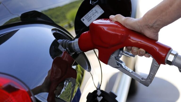 Say Goodbye to Long Queues at Gas Stations with Online Petrol Delivery